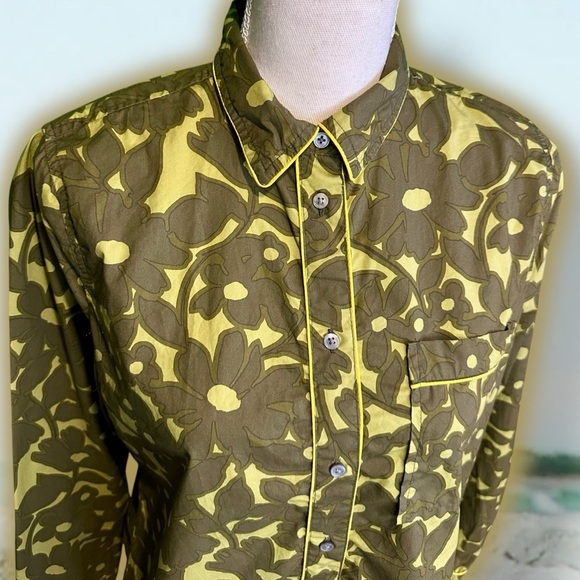 J. Crew ‘Groovy Button-Up Shirt’ in “Camo Flowers” with Yellow Piping Size Small - Picture 7 of 15